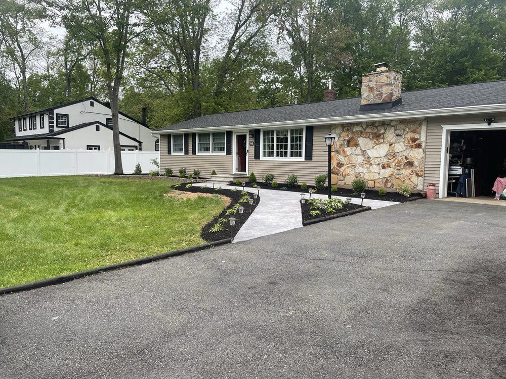 Soloman Lawn Care gallery photo